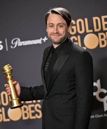 Kieran Culkin, winner of the Best Performance by an Actor in a Television Series, Drama award for Succession during the 81st annual Golden Globe Awards at the Beverly Hilton in Beverly Hills, California on Sunday, January 7, 2024.  LAP202401070334 CHRISxCHEW