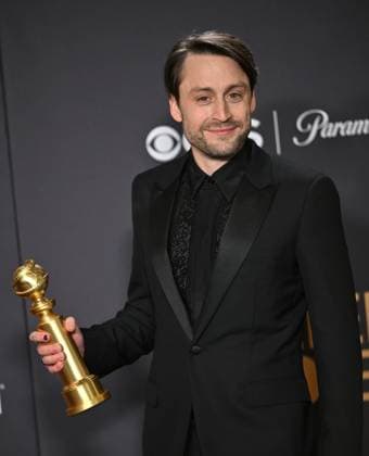 Kieran Culkin, winner of the Best Performance by an Actor in a Television Series, Drama award for Succession during the 81st annual Golden Globe Awards at the Beverly Hilton in Beverly Hills, California on Sunday, January 7, 2024.  LAP202401070335 CHRISxCHEW