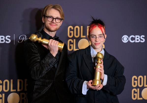 Entertainment Bilder des Tages January 7, 2024, Beverly Hills, California, USA: Finneas and Billie Eilish (L-R) in the press room of the 81st Annual Golden Globe Awards on Sunday January 7, 2024 at The Beverly Hilton Hotel in Beverly Hills, California. ARIANA RUIZ PI Beverly Hills USA - ZUMAp124 20240107_zaa_p124_101 Copyright: xArianaxRuizx