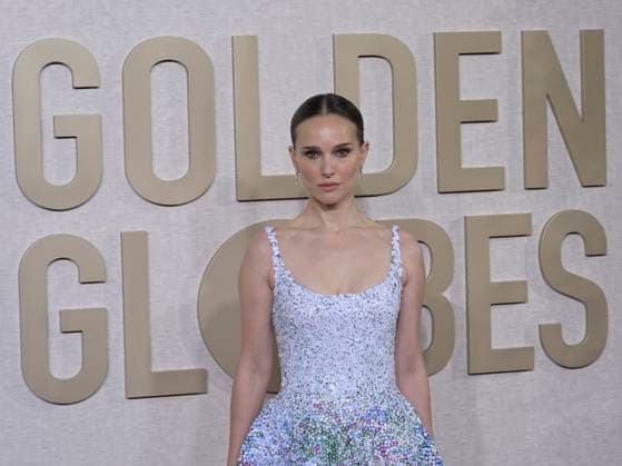 81st Annual Golden Globe Awards 07 January 2024 - Beverly Hills, California - Natalie Portman. 81st Annual Golden Globe Awards at The Beverly Hilton Hotel. Photo Credit: Billy Bennight AdMedia Beverly Hills California United States EDITORIAL USE ONLY  Copyright: xx BillyxBennightx admphotostwo870552