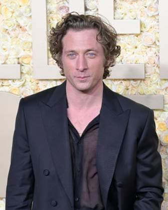 81st Annual Golden Globe Awards 07 January 2024 - Beverly Hills, California - Jeremy Allen White. 81st Annual Golden Globe Awards at The Beverly Hilton Hotel. Photo Credit: Billy Bennight AdMedia Beverly Hills California United States EDITORIAL USE ONLY  Copyright: xx BillyxBennightx admphotostwo870582