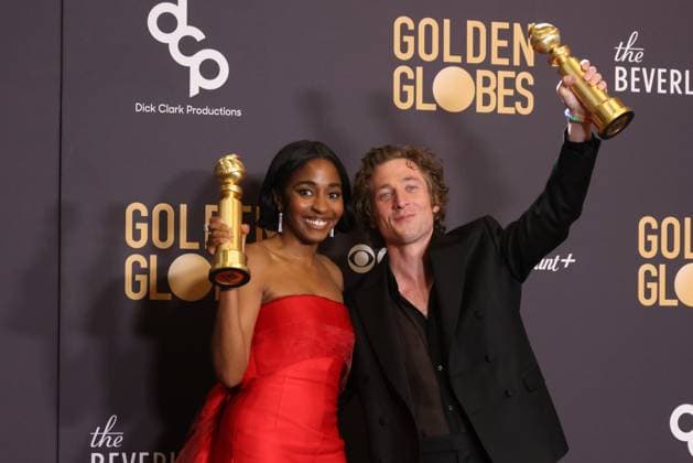 January 7, 2024, Beverly Hills, CA, USA: (L-R) Ayo Edebiri and Jeremy Allen White, winners of the Best Performance in a Television Series, Musical or Comedy award for The Bear pose in the press room during the 81st Annual Golden Globe Awards at The Beverly Hilton on January 07, 2024 in Beverly Hills, California. Beverly Hills USA - ZUMAs181 20240107_zea_s181_314 Copyright: xCraSHx