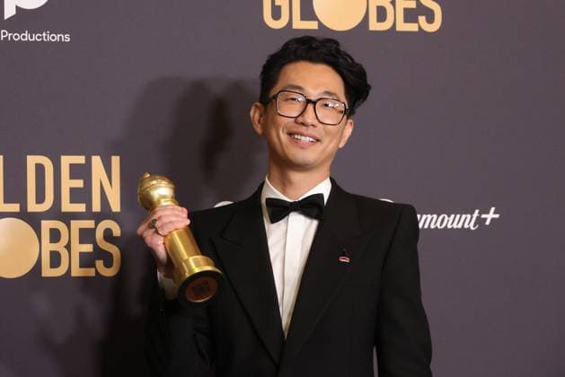 January 7, 2024, Beverly Hills, CA, USA: Lee Sung Jin, winner of the Limited Series, Anthology Series, or Motion Picture Made for Television award for Beef , poses in the press room during the 81st Annual Golden Globe Awards at The Beverly Hilton on January 07, 2024 in Beverly Hills, California. Beverly Hills USA - ZUMAs181 20240107_zea_s181_328 Copyright: xCraSHx