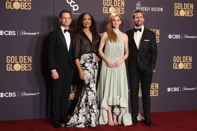 January 7, 2024, Beverly Hills, CA, USA: Patrick J. Adams, Gina Torres, Sarah Rafferty and Gabriel Macht pose in the press room during the 81st Annual Golden Globe Awards at The Beverly Hilton on January 07, 2024 in Beverly Hills, California. Beverly Hills USA - ZUMAs181 20240107_zea_s181_343 Copyright: xCraSHx