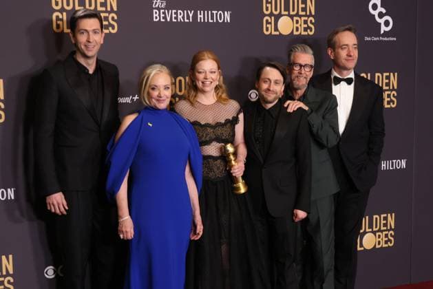 January 7, 2024, Beverly Hills, CA, USA: (L-R) Nicholas Braun, J. Smith-Cameron, Matthew Macfadyen, Alan Ruck, Kieran Culkin, Sarah Snook, Jesse Armstrong, Frank Rich, and Mark Mylod, winners of the Best Television Series - Drama for Succession, pose in the press room during the 81st Annual Golden Globe Awards at The Beverly Hilton on January 07, 2024 in Beverly Hills, California. Beverly Hills USA - ZUMAs181 20240107_zea_s181_358 Copyright: xCraSHx