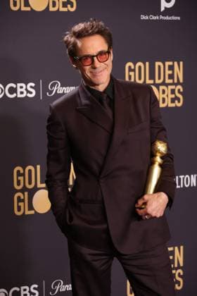 January 7, 2024, Beverly Hills, CA, USA: Robert Downey Jr., winner of the Best Performance by a Male Actor in a Supporting Role in any Motion Picture award for Oppenheimer, poses in the press room during the 81st Annual Golden Globe Awards at The Beverly Hilton on January 07, 2024 in Beverly Hills, California. Beverly Hills USA - ZUMAs181 20240107_zea_s181_401 Copyright: xCraSHx