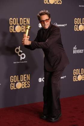 January 7, 2024, Beverly Hills, CA, USA: Robert Downey Jr., winner of the Best Performance by a Male Actor in a Supporting Role in any Motion Picture award for Oppenheimer, poses in the press room during the 81st Annual Golden Globe Awards at The Beverly Hilton on January 07, 2024 in Beverly Hills, California. Beverly Hills USA - ZUMAs181 20240107_zea_s181_403 Copyright: xCraSHx