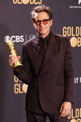 January 7, 2024, Beverly Hills, CA, USA: Robert Downey Jr., winner of the Best Performance by a Male Actor in a Supporting Role in any Motion Picture award for Oppenheimer, poses in the press room during the 81st Annual Golden Globe Awards at The Beverly Hilton on January 07, 2024 in Beverly Hills, California. Beverly Hills USA - ZUMAs181 20240107_zea_s181_408 Copyright: xCraSHx