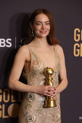 January 7, 2024, Beverly Hills, CA, USA: Emma Stone, winner of the Best Performance by an Actress in a Motion Picture, Musical or Comedy award for Poor Things poses in the press room during the 81st Annual Golden Globe Awards at The Beverly Hilton on January 07, 2024 in Beverly Hills, California. Beverly Hills USA - ZUMAs181 20240107_zea_s181_442 Copyright: xCraSHx