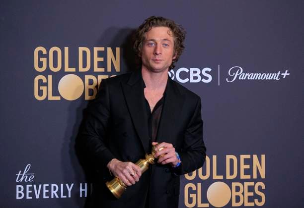 January 7, 2024, Beverly Hills, California, USA: Jeremy Allen White in the press room of the 81st Annual Golden Globe Awards on Sunday January 7, 2024 at The Beverly Hilton Hotel in Beverly Hills, California. ARIANA RUIZ PI Beverly Hills USA - ZUMAp124 20240107_zaa_p124_129 Copyright: xArianaxRuizx