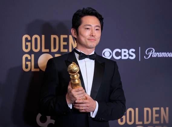 January 7, 2024, Beverly Hills, California, USA: Steven Yeun and Ali Wong in the press room of the 81st Annual Golden Globe Awards on Sunday January 7, 2024 at the The Beverly Hilton Hotel in Beverly Hills, California. ARIANA RUIZ PI Beverly Hills USA - ZUMAp124 20240107_zaa_p124_133 Copyright: xArianaxRuizx
