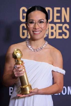 January 7, 2024, Beverly Hills, California, USA: Ali Wong in the press room of the 81st Annual Golden Globe Awards on Sunday January 7, 2024 at the The Beverly Hilton Hotel in Beverly Hills, California. ARIANA RUIZ PI Beverly Hills USA - ZUMAp124 20240107_zaa_p124_134 Copyright: xArianaxRuizx