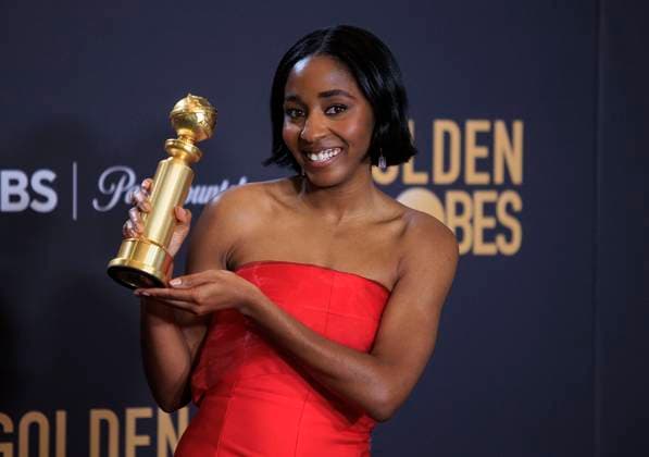 January 7, 2024, Beverly Hills, California, USA: Ayo Edebiri in the press room of the 81st Annual Golden Globe Awards on Sunday January 7, 2024 at The Beverly Hilton Hotel in Beverly Hills, California. ARIANA RUIZ PI Beverly Hills USA - ZUMAp124 20240107_zaa_p124_143 Copyright: xArianaxRuizx