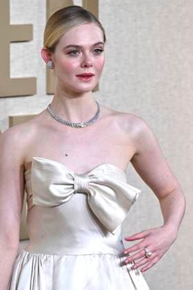 Elle Fanning at the 81 Golden Globe Awards at the Beverly Hilton Hotel Beverly Hills, 07 01 2024 Foto:xJ.xBlocx xFuturexImagex globes_2024_4118