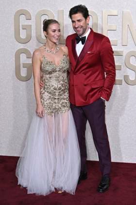 Emily Blunt with husband John Krasinski at the 81 Golden Globe Awards at the Beverly Hilton Hotel Beverly Hills, 07 01 2024 Foto:xJ.xBlocx xFuturexImagex globes_2024_4211