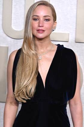 Jennifer Lawrence at the 81 Golden Globe Awards at the Beverly Hilton Hotel Beverly Hills, 07 01 2024 Foto:xJ.xBlocx xFuturexImagex globes_2024_4223