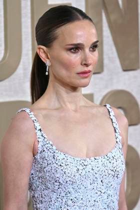Natalie Portman at the 81 Golden Globe Awards at the Beverly Hilton Hotel Beverly Hills, 07 01 2024 Foto:xJ.xBlocx xFuturexImagex globes_2024_4248
