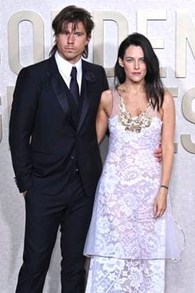 Riley Keough with husband Ben Smith Petersen at the 81 Golden Globe Awards at the Beverly Hilton Hotel Beverly Hills, 07 01 2024 Foto:xJ.xBlocx xFuturexImagex globes_2024_4326
