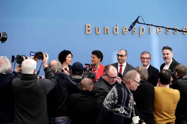 Amira Mohamed Ali, Sahra Wagenknecht, Shervin Haghsheno, Fabio de Masi, Thomas Geisel, Buendnis Sahra Wagenknecht - Vernunft und Gerechtigkeit, BSW, PK zur - Gruendung der Partei - Buendnis Sahra Wagenknecht, BSW, DEU, Berlin, 08.01.2024 *** Amira Mohamed Ali, Sahra Wagenknecht, Shervin Haghsheno, Fabio de Masi, Thomas Geisel, Buendnis Sahra Wagenknecht Vernunft und Gerechtigkeit, BSW, PK zur Gruendung der Partei Buendnis Sahra Wagenknecht, BSW, DEU, Berlin, 08 01 2024
