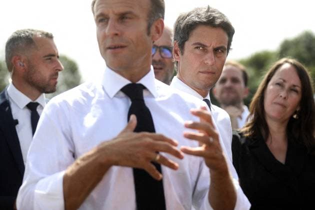 Reshuffle: Attal Could Be Named Prime Minister File photo - French President Emmanuel Macron and French Education and Youth Minister Gabriel Attal during a visit to the Daniel-Argote middle school in Orthez, France, on September 5, 2023. - French National Education Minister Gabriel Attal could be named Prime Minister after Elisabeth Borne spoke with President Emmanuel Macron as a cabinet reshuffle appears imminent. Photo by Stephane Lemouton Pool ABACAPRESS.COM Orthez France  Copyright: xLemoutonxStephane Pool ABACAx