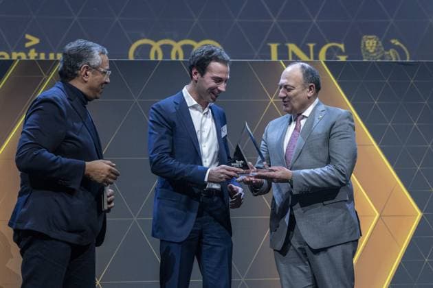 PMSweet CEO Michael Labro and Willy Borsus pictured during the 39th award ceremony for the Manager of the Year, Wednesday 10 January 2024 in Brussels. Flemish business magazine Trends, french-speaking counterpart Trends-Tendance, in collaboration with television channel Kanaal Z Canal Z, have a yearly tradition of electing a Flemish and a French-speaking manager of the year.  NICOLASxMAETERLINCK 83757700