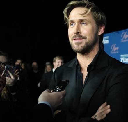 January 13, 2024, Santa Barbara, California, U.S.A: Ryan Gosling charms on the Red Carpet before he receives the Kirk Douglas Award for Excellence in Film from Santa Barbara International Film Festival 2024 on January 13. The exclusive dinner gala was held at the Ritz-Carlton Hotel. Santa Barbara U.S.A - ZUMAk144 20240113_znp_k144_008 Copyright: xAmyxKatzx