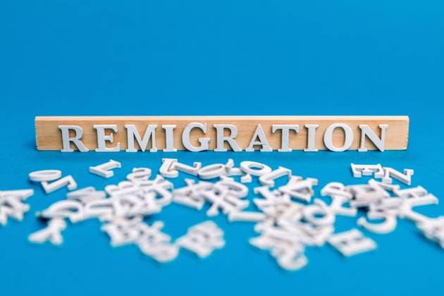 Remigration - Unwort des Jahres DEU Deutschland Illustration, 15.01.2024, Remigration - Unwort des Jahres 2023, Symbolfoto. *** Remigration Unword of the Year DEU Germany illustration, 15 01 2024, Remigration Unword of the Year 2023, symbolic photo AF_IMG_23377.jpeg