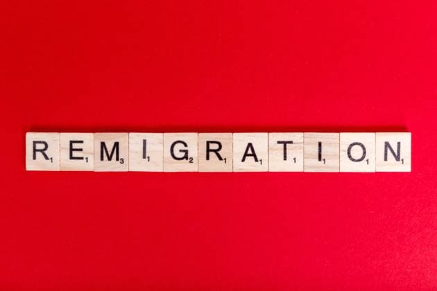 Remigration - Unwort des Jahres DEU Deutschland Illustration, 15.01.2024, Remigration - Unwort des Jahres 2023, Symbolfoto. *** Remigration Unword of the Year DEU Germany illustration, 15 01 2024, Remigration Unword of the Year 2023, symbolic photo AF_IMG_23400.jpeg