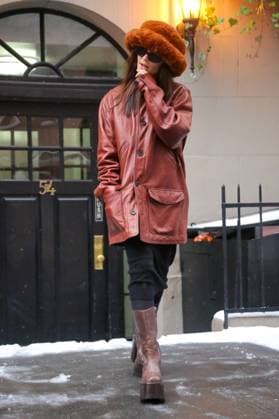 Emily Ratajkowski spotted out in New York City wearing a fur hat and platform boots Featuring: Emily Ratajkowski Where: New York, New York, United States When: 16 Jan 2024 Credit: BauerGriffin INSTARimages EDITORIAL USE ONLY. NOT FOR USE BY NEWSPAPERS BASED IN THE UK. Copyright: xx 53369688