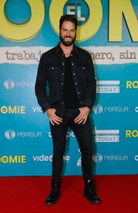 January 16, 2024, Mexico City, Ciudad de Mexico, Mexico: January 16, 2024, Mexico City, Mexico: Jorge loza Attends the red carpet of the Roomie film premiere at cinepolis Perisur. on January 16, 2024 in Mexico City, Mexico. Mexico City Mexico - ZUMAe321 20240116_zea_e321_025 Copyright: xLuisxMarin xEyepixxGroupx
