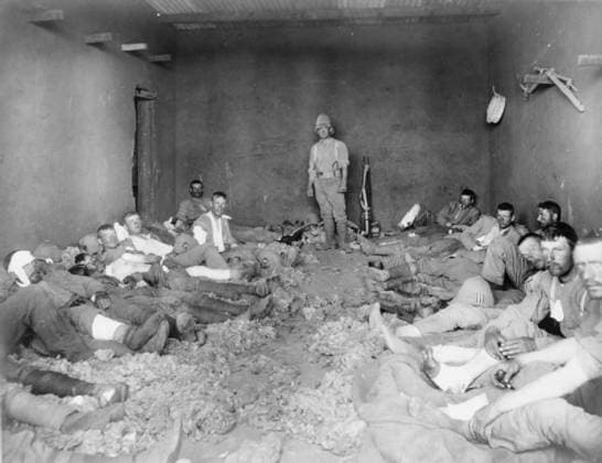 RECORD DATE NOT STATED The Second Anglo - Boer War, South Africa 1899 - 1902 Wounded men lying on the floor of a British field dressing station probably immediately after the Battle of Modder River. Copyright: xpiemagsx piemagwarw13102023-3349 !ACHTUNG AUFNAHMEDATUM GESCHÄTZT!