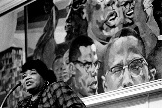 Shabazz speaks at Dartmouth College Betty Shabazz speaks on February 2, 1993, at Dartmouth College s African-American student center in Hanover, N.H., dedicated in honor of her husband, Malcolm X. Shabazz died June 23, 1997, three weeks after being severely burned in a fire allegedly set by her 12-year-old grandson. (Photo by Geoff Hansen iPhoto.ca) (File size: 7.14 MB) GHANHA02029302 Hanover NH USA EDITORIAL USE ONLY Copyright: xCopyrightx 1993xValleyxNewsx GHANHA02029302 GeoffxHansenx GHANHA02029302