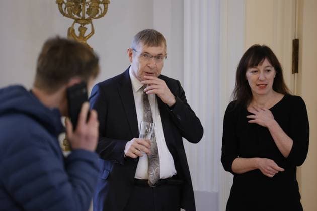 Prof Dr Klaus Cichutek M , Germany, Berlin, Bellevue Palace, Speech by BPr Steinmeier at the awarding of the Cross of Merit 1st Class of the Order of Merit of the Federal Republic of Germany to Klaus Cichutek and Lothar H Wieler