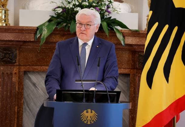 Frank Walter Steinmeier, Federal President , Germany, Berlin, Bellevue Palace, Speech by BPr Steinmeier at the awarding of the Cross of Merit 1st Class of the Order of Merit of the Federal Republic of Germany to Klaus Cichutek and Lothar H Wieler