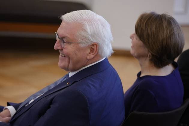 Frank Walter Steinmeier, Federal President , Germany, Berlin, Bellevue Palace, Speech by BPr Steinmeier at the awarding of the Cross of Merit 1st Class of the Order of Merit of the Federal Republic of Germany to Klaus Cichutek and Lothar H Wieler