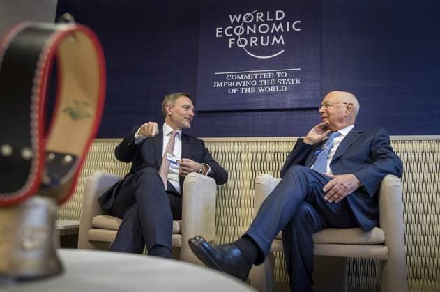Christian Lindner (FDP), Bundesminister der Finanzen, aufgenommen im Rahmen seiner Teilnahme am World Economic Forum in Davos. Hier im Gespraech mit WEF-Gruender Klaus Schwab. Fotografiert im Auftrag des Bundesfinanzministeriums Davos Schweiz *** Christian Lindner FDP , Federal Minister of Finance, photographed during his participation in the World Economic Forum in Davos Here in conversation with WEF founder Klaus Schwab Photographed on behalf of the Federal Ministry of Finance Davos Switzerland Copyright: xThomasxKoehlerx
