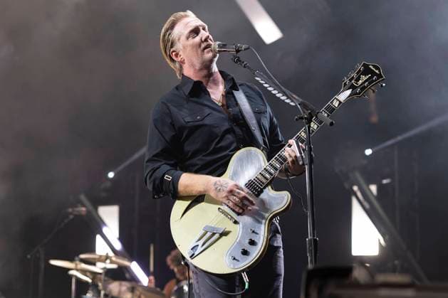 Queens Of The Stone Age perform at Manchester AO Arena Josh Homme of Queens Of The Stone Age perform at Manchester AO Arena, Manchester, England, 14th November 2023, Credit:Mike Gray Avalon  Copyright: xMikexGrayx xAvalonx 0822076893
