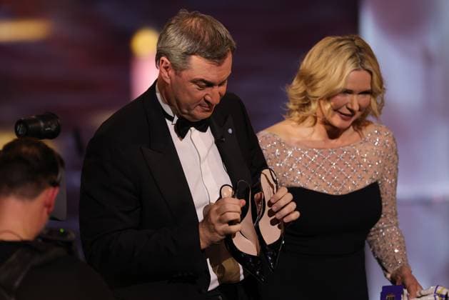 Bavarian Film Award 2023 Dr. Markus Söder with Veronica Ferres Presentation of the 45 Bavarian Film Award 2023 on 19 01 2024 at the Prinzregententheater in Munich Bavaria, Germany