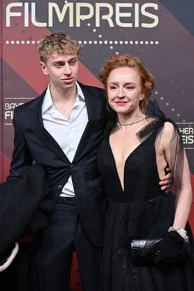 Brigitte Hobmeier actress , with son August, single motif,portrait,portrait,portrait red carpet,red carpet,Bavarian Film Award 2023 on 19 09 2024 at the Prinzregententheater in Munich