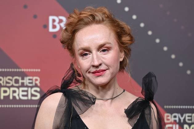 Brigitte Hobmeier actress, single picture, cropped single motif, portrait, portrait red carpet, red carpet,Bavarian Film Award 2023 on 19 09 2024 at the Prinzregententheater in Munich e