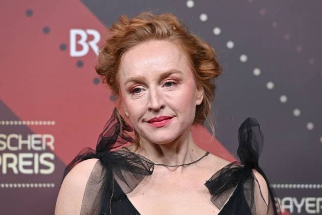 Brigitte Hobmeier actress, single picture, cropped single motif, portrait, portrait red carpet, red carpet,Bavarian Film Award 2023 on 19 09 2024 at the Prinzregententheater in Munich e