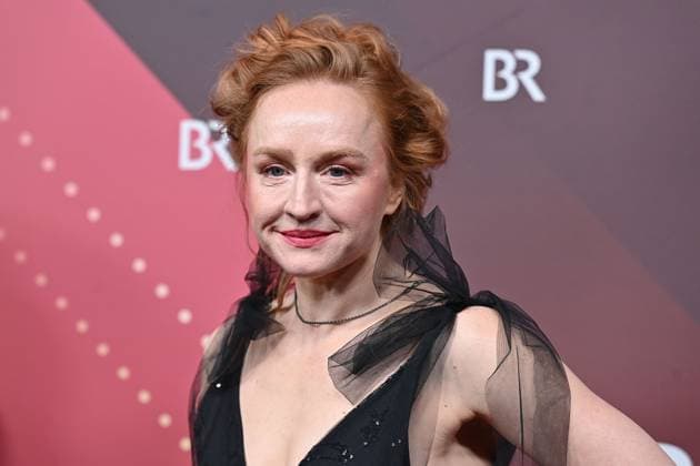 Brigitte Hobmeier actress, single picture, cropped single motif, portrait, portrait red carpet, red carpet,Bavarian Film Award 2023 on 19 09 2024 at the Prinzregententheater in Munich e