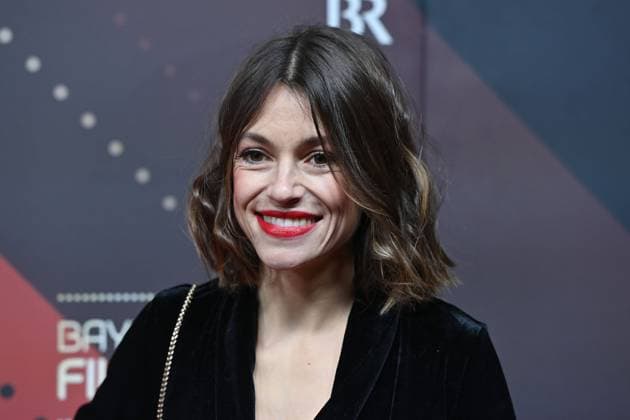 Anna Julia Antonucci, single image, cropped single motif, portrait, portrait red carpet, red carpet,Bavarian Film Award 2023 on 19 09 2024 at the Prinzregententheater in Munich r Tel 0208