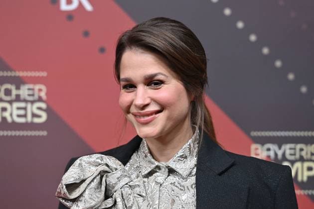 Cristina do Rego actress, single picture, cropped single motif, portrait, portrait red carpet, red carpet,Bavarian Film Award 2023 on 19 09 2024 at the Prinzregententheater in Munich e i