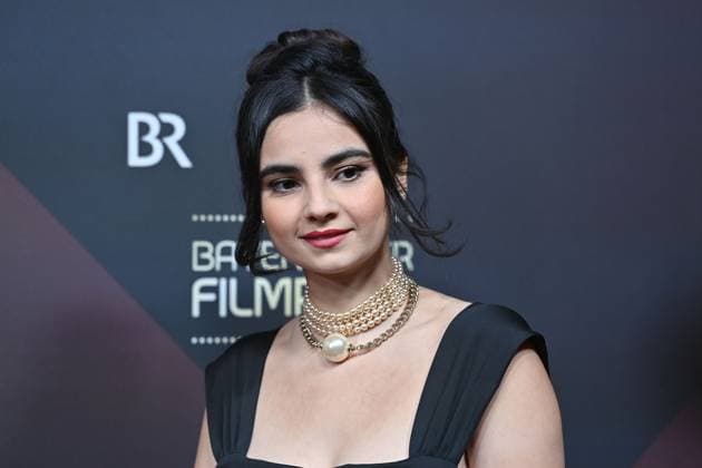 Bayan Layla actress, single picture, cropped single motif, portrait, portrait red carpet, red carpet,Bavarian Film Award 2023 on 19 09 2024 at the Prinzregententheater in Munich r