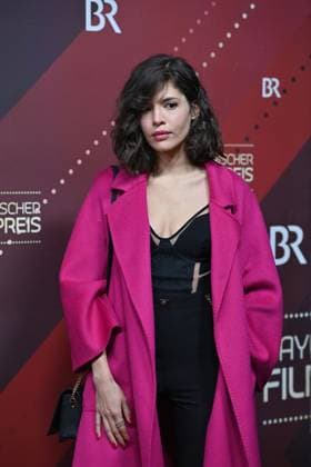 Jasmin Gassmann Jasmin Lord ,actress, single picture,cropped single motif,half figure,half figure red carpet,red carpet,Bavarian Film Award 2023 on 19 09 2024 at the Prinzregententheater in Munich Sven Simon Fotoagentur GmbH Co Pressefoto KG Prinzess Luise Str