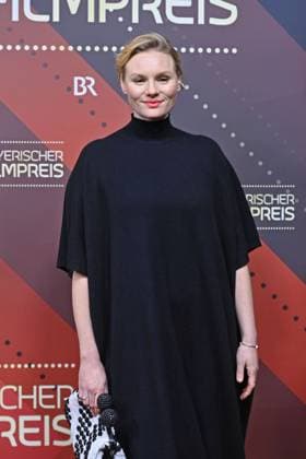 Rosalie THOMASS actress, single picture, cropped single motif, half figure, half figure, red carpet, red carpet,Bavarian Film Award 2023 on 19 09 2024 at the Prinzregententheater in Munich e