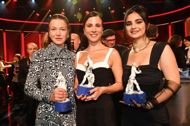 Hannah Herzsprung, Aylin Tezel and Bayan Layla at the presentation of the 45 Bavarian Film Award 2023 in the Prinzregententheater Munich, 19 01 2024 Foto:xB.xInsingerx xFuturexImagex filmpreis_4173
