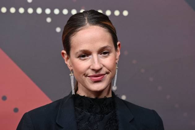 Lisa Bitter actress, single picture, cropped single motif, portrait, portrait red carpet, red carpet,Bavarian Film Award 2023 on 19 09 2024 at the Prinzregententheater in Munich r