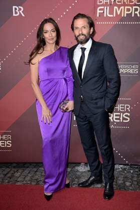 Quirin Berg with partner Kara Hecker at the presentation of the 45 Bavarian Film Award 2023 in the Prinzregententheater Munich, 19 01 2024 Foto:xF.xKernx xFuturexImagex bay_filmpreis_2774